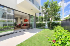 Villa Nata with pool and 800 m away from beach, Bang Tao Beach